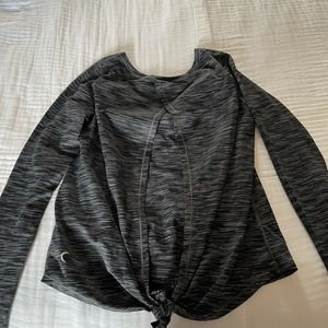 Zyia active ash split back shirt!